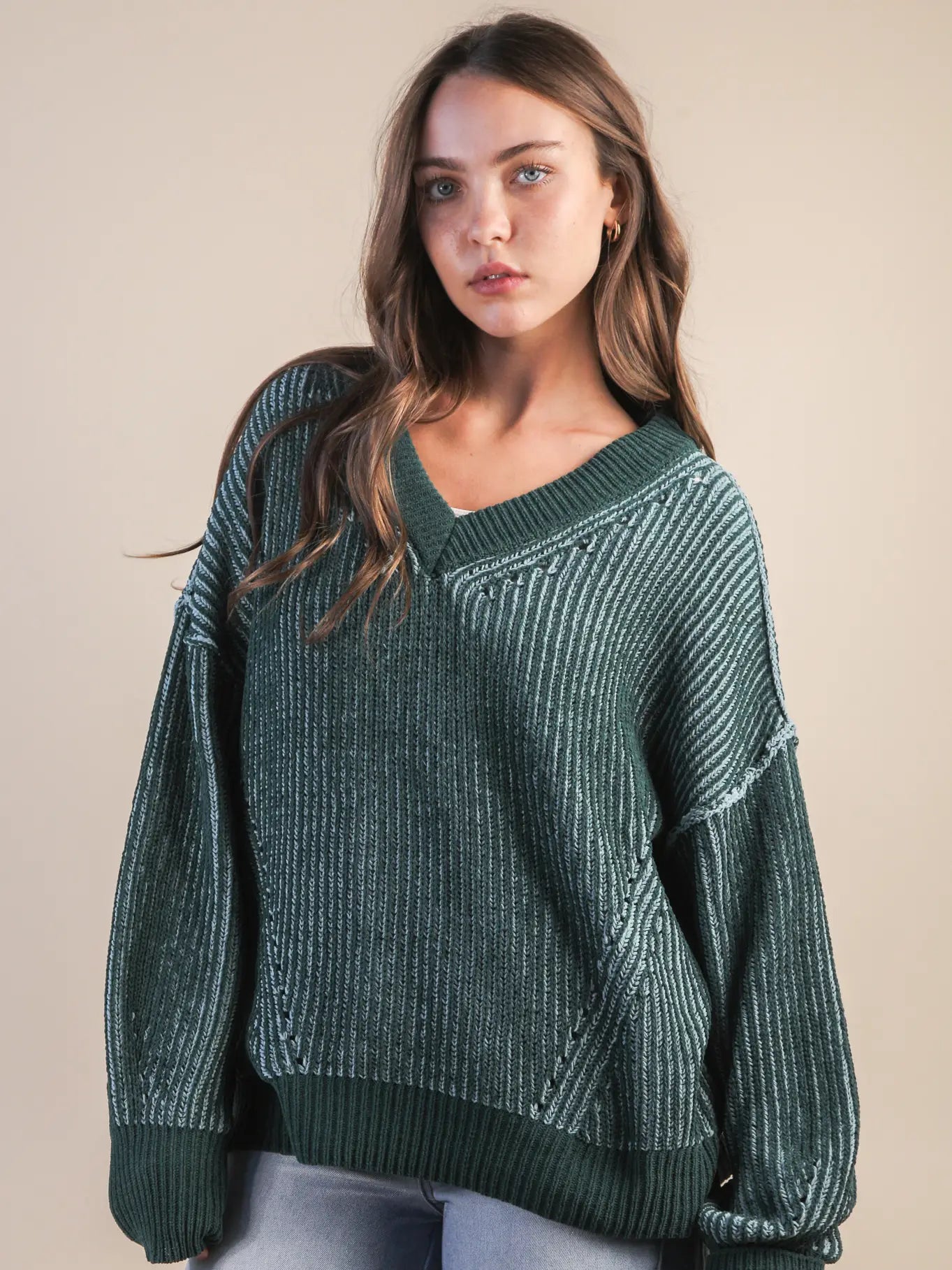 Slightly Oversized Two Tone Knit Casual Sweater