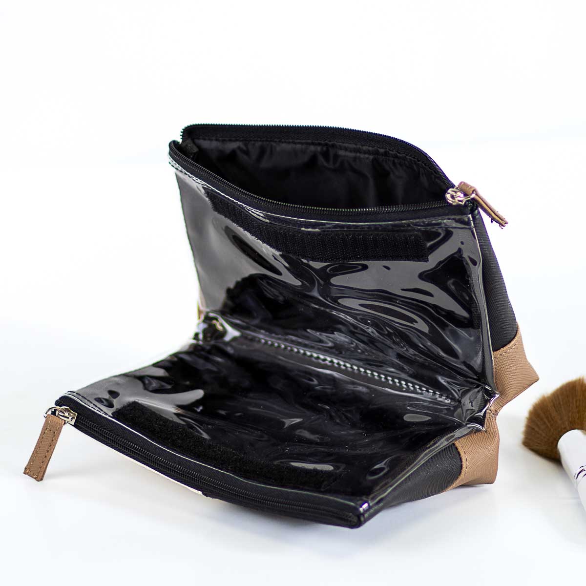 Hollis Travel Cosmetic White/Black/Taupe 8..5x5x3